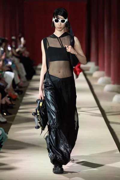 Look 35